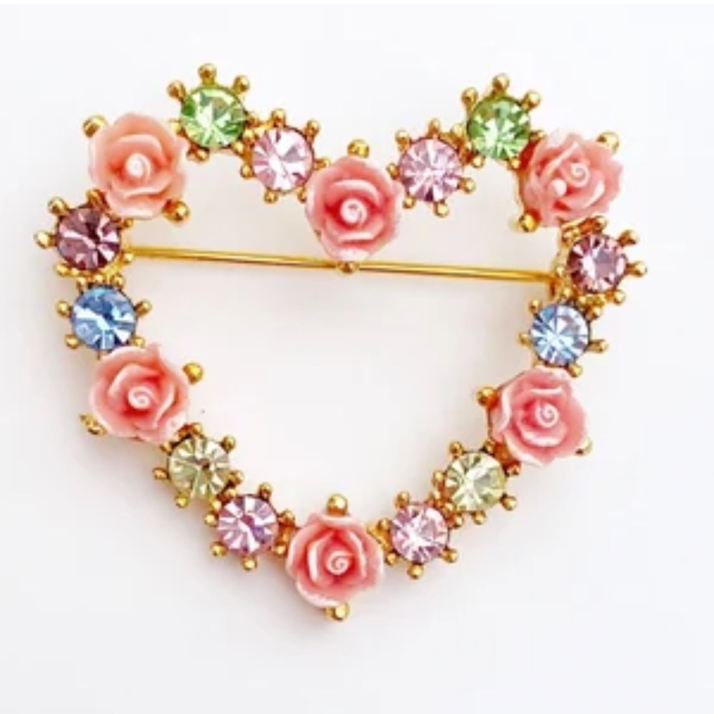 Avon • Vintage Heart-Shaped Rose Wreath Brooch - Picture 4 of 4